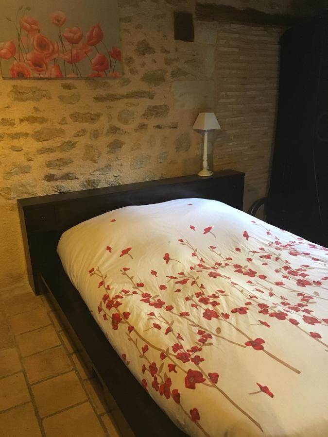 chambre privée Lombron Extérieur photo
